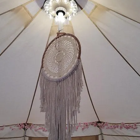 Glamping In *
